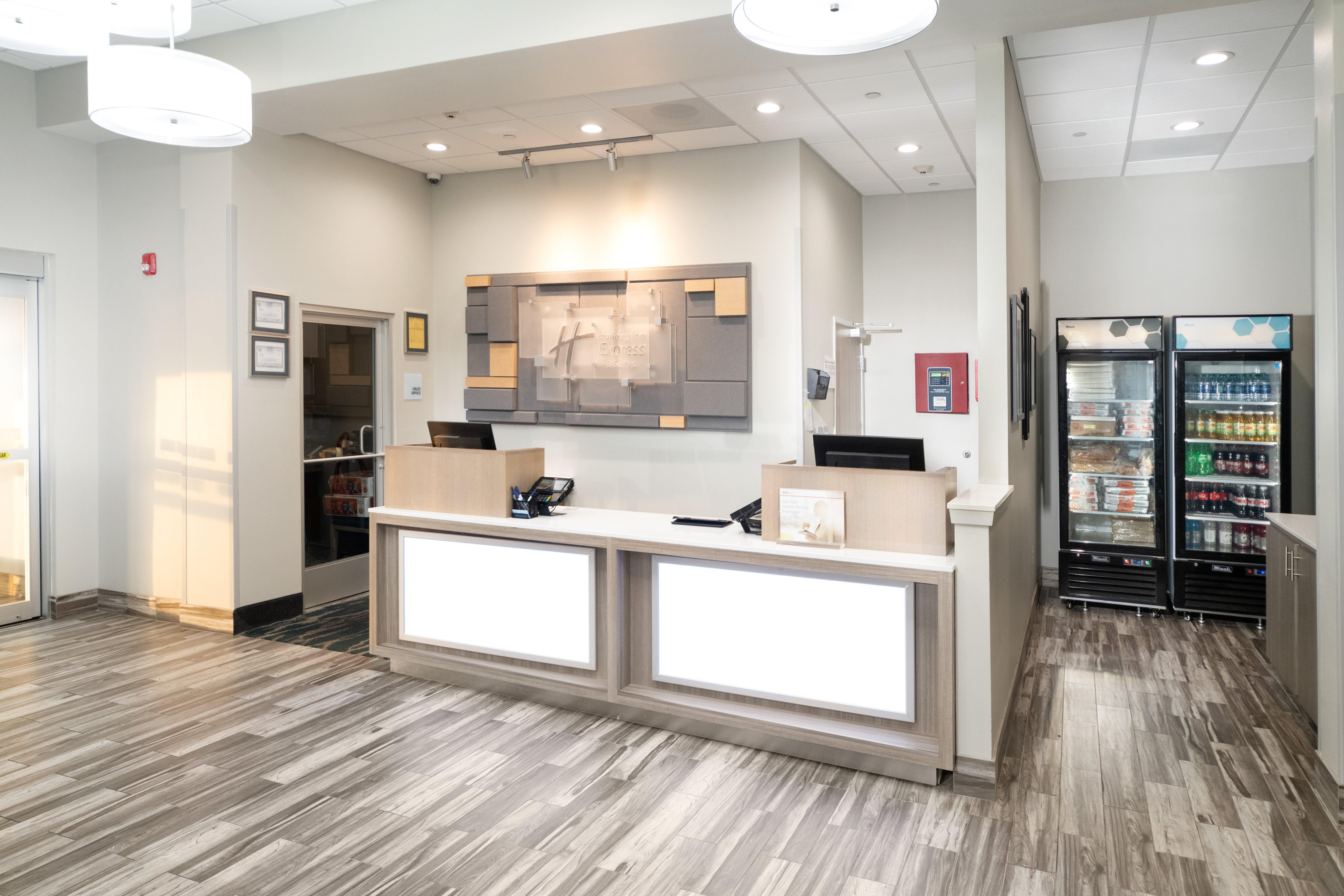 Holiday Inn Express & Suites Memphis Arpt Elvis Presley Blv By Ihg Dış mekan fotoğraf
