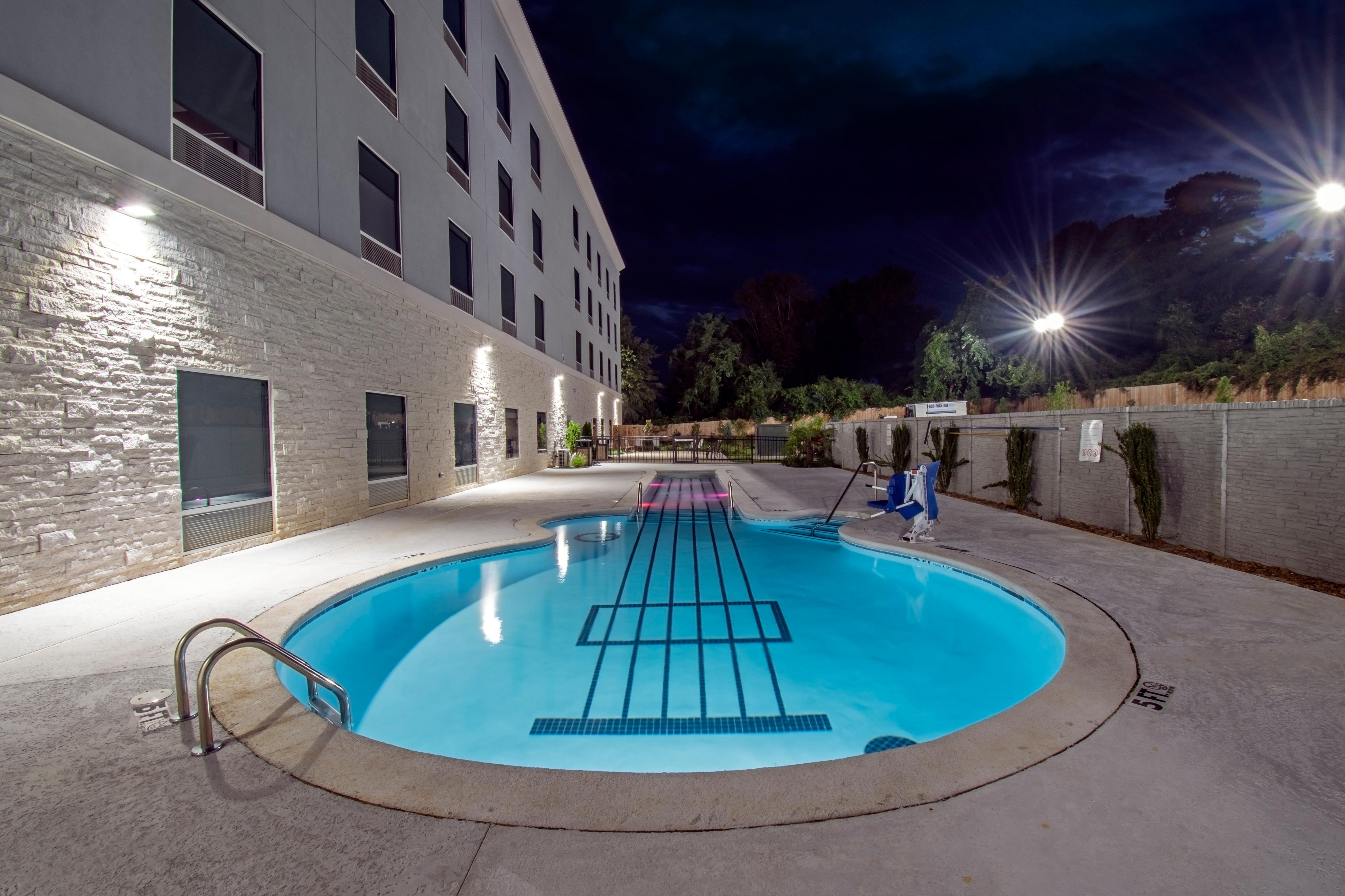 Holiday Inn Express & Suites Memphis Arpt Elvis Presley Blv By Ihg Dış mekan fotoğraf